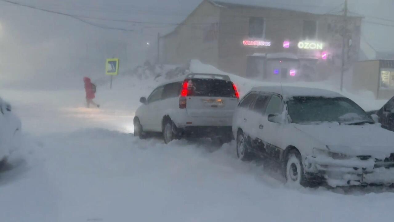 عاصفة ثلجية قوية تجتاح مناطق الشرق الأقصى الروسي