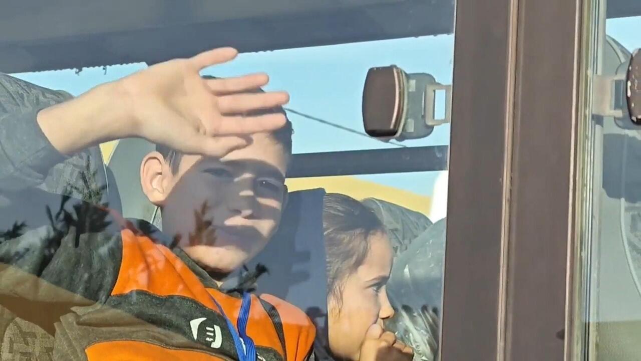 "سعيد بالعودة"... الدفعة الـ10 من اللاجئين السوريين تغادر لبنان ضمن برنامج العودة الطوعية