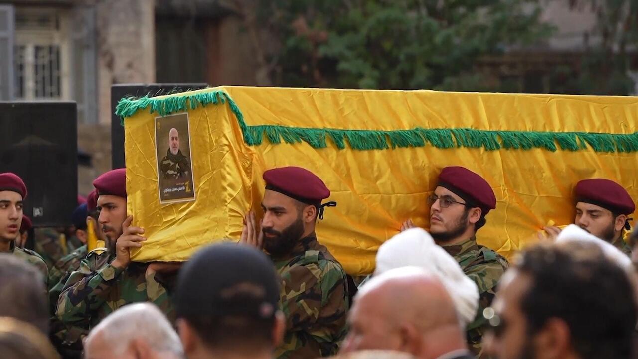 تشييع جثمان القيادي في حزب الله هيثم الطبطبائي ومرافقيه الذين قُتلوا في قصفٍ جوي إسرائيلي