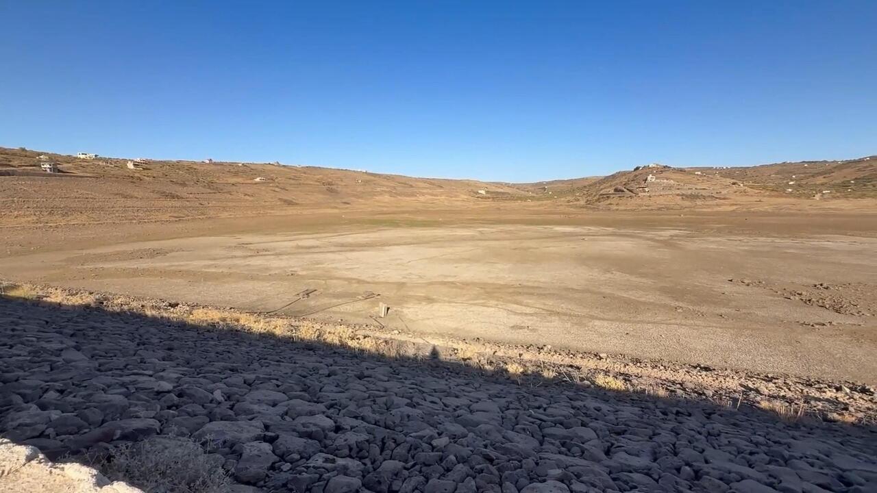 جفاف غير مسبوق يضرب سد الروم في السويداء ويهدد قرى بالعطش