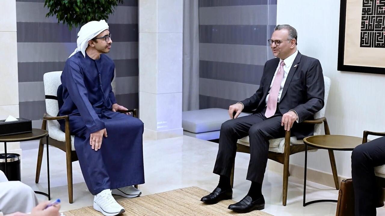 الشيخ عبد الله بن زايد آل نهيان يبحث مع مسعد بولس في أبوظبي تطورات الأوضاع بالسودان 
