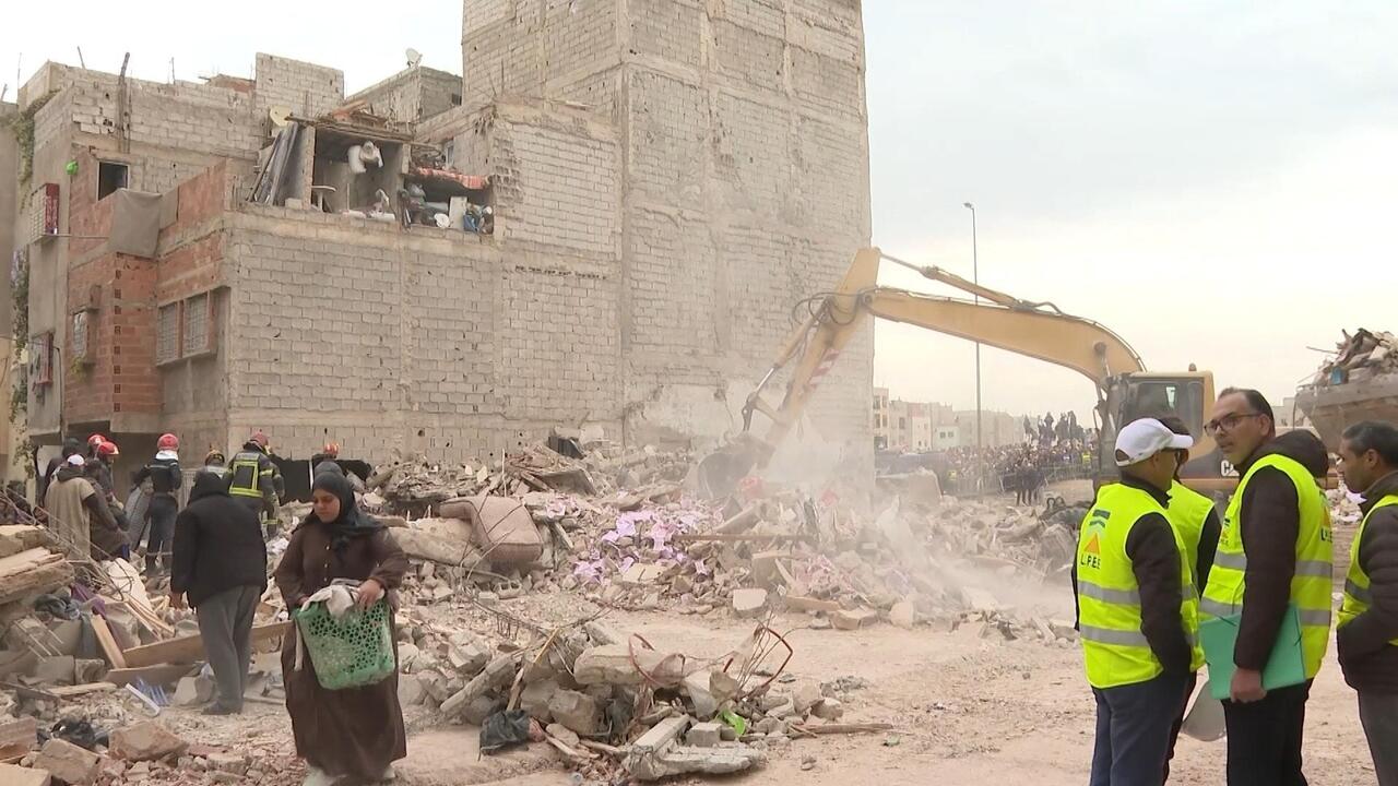 انهيار مبنيين في مدينة فاس يؤدي إلى وفاة 22 مواطنا والاتهامات تطال مسؤولين بالإهمال