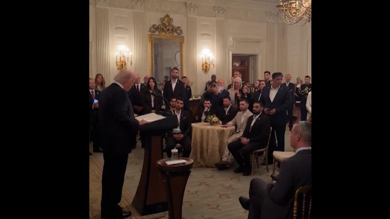 ترامب يرحب بالرهائن الإسرائيليين المفرج عنهم في البيت الأبيض