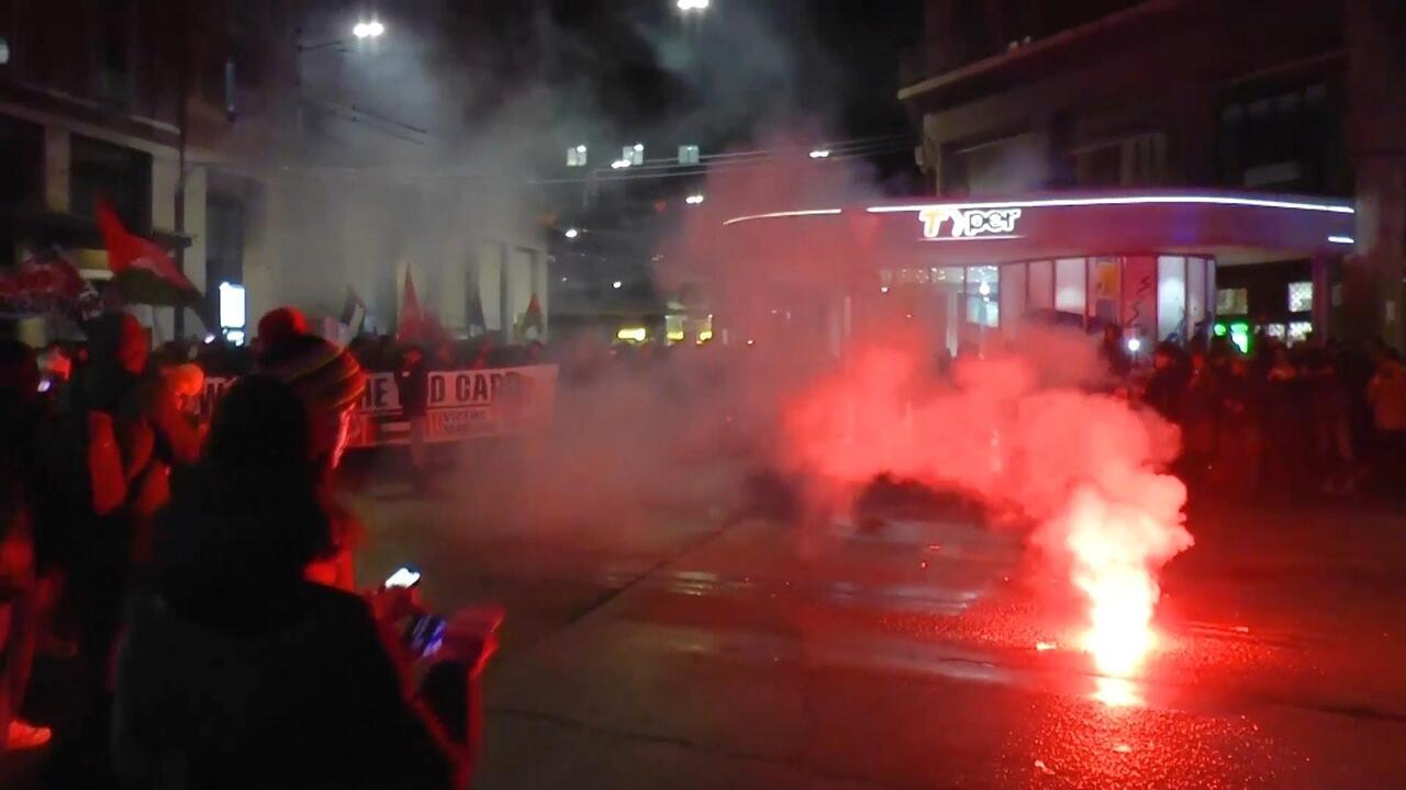 فوضى في بولونيا بعد احتجاجات مؤيدة للفلسطينيين ضد مباراة لكرة السلة مع فريق إسرائيلي
