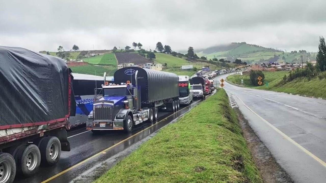 You shall not pass! Colombian farmers block key road to protest agricultural policies

