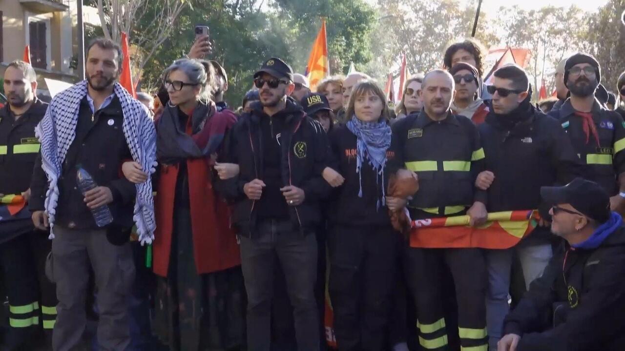  ألبانيزي وثونبرغ تقودان مسيرة في روما للمطالبة بفرض حظر على تصدير الأسلحة إلى إسرائيل