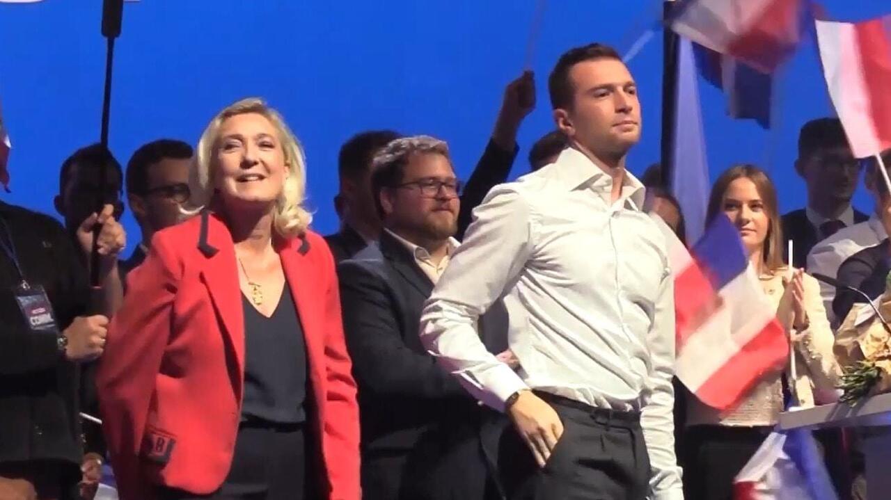 Macron, resign! - Le Pen, Bardella demand snap elections following latest govt collapse