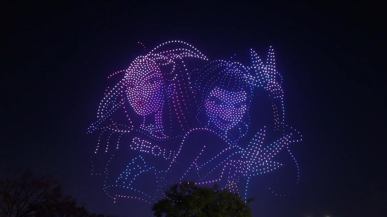 عرض طائرات مسيّرة مستوحى من فيلم "صائدو شياطين الكيبوب" يضيء سماء سيول ويجذب حشوداً كبيرة
