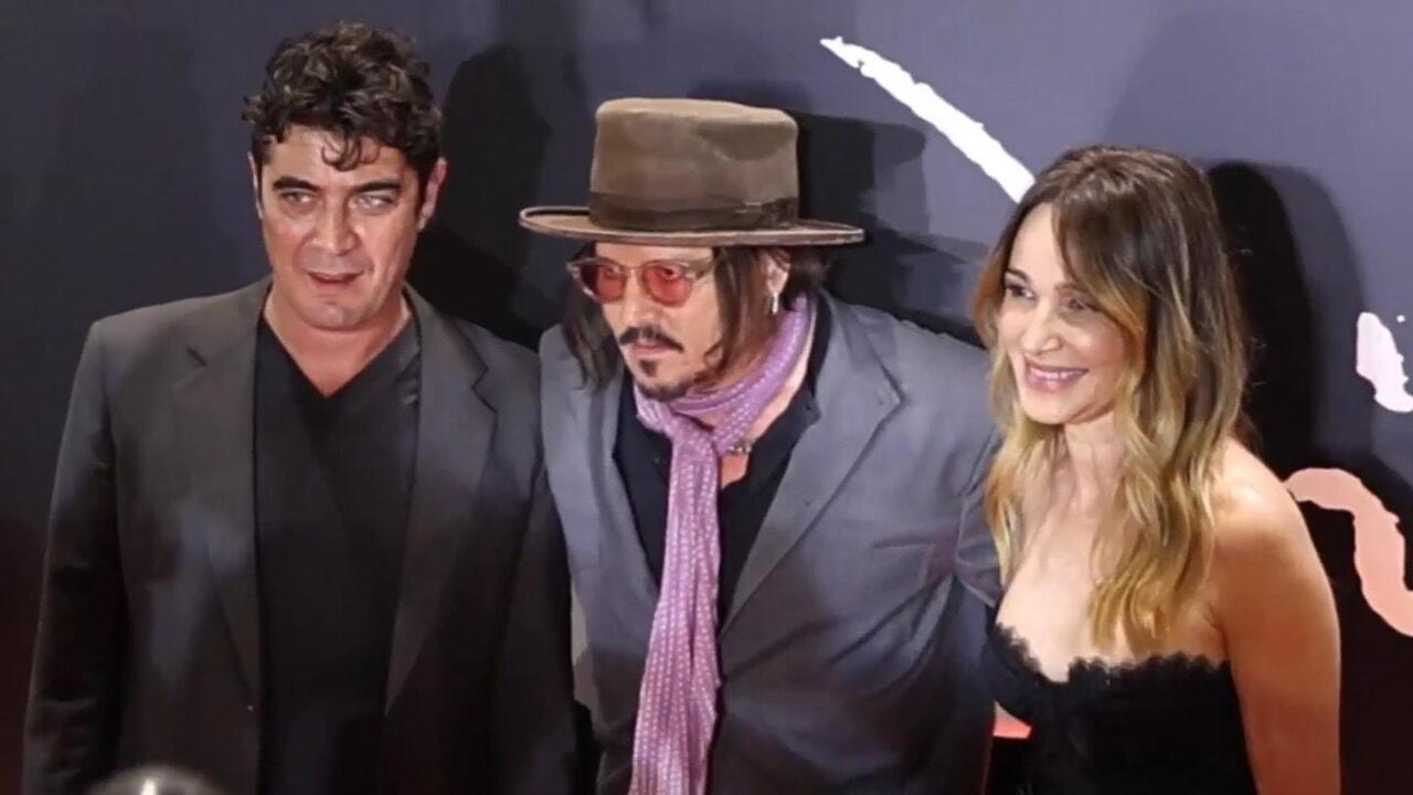 Here's Johnny! - Depp mobbed in Buenos Aires after being 'shunned' by Hollywood