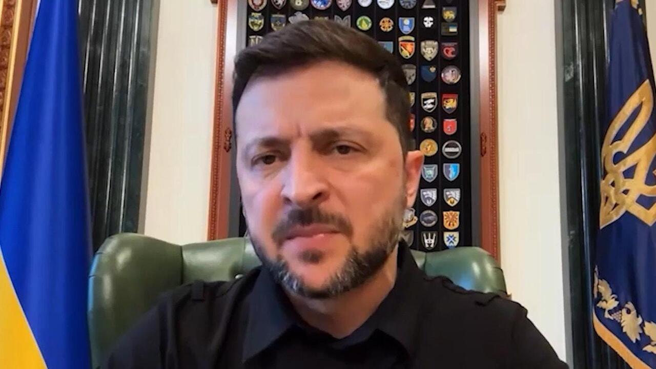 Ukraine corruption scandal - Zelensky under fire *FULL COVERAGE*