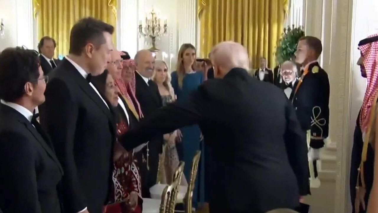 Feud over?! Musk's pat on stomach from Trump triggers media frenzy

