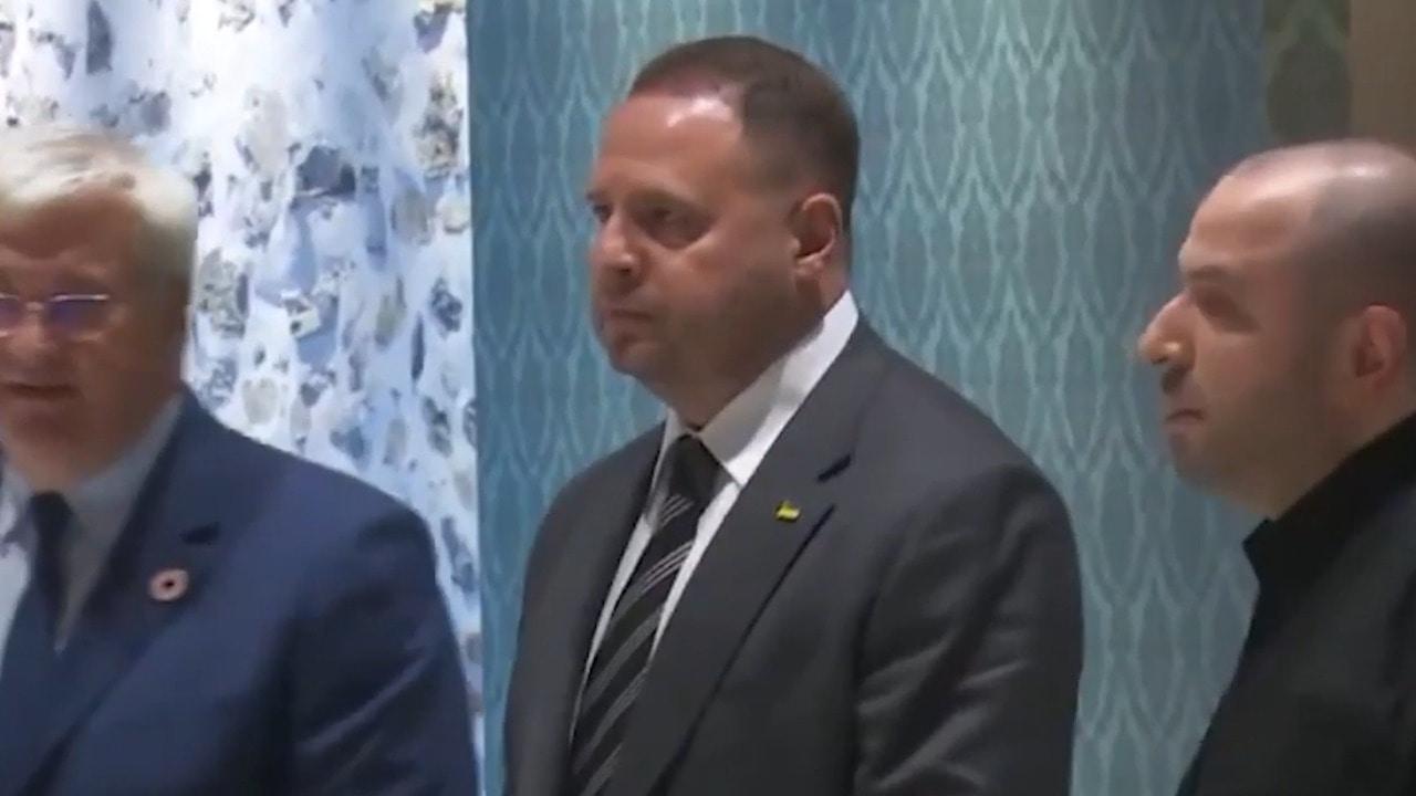 Ukraine 'golden toilet' scandal - Anti-corruption cops swoop on Zelensky's chief of staff