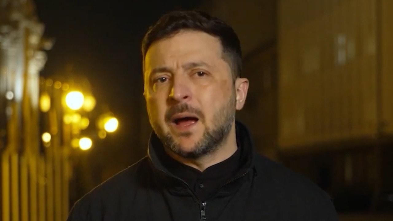 'I'm rebooting my office!' - Zelensky clings on as 'golden toilet' row flushes Yermak

