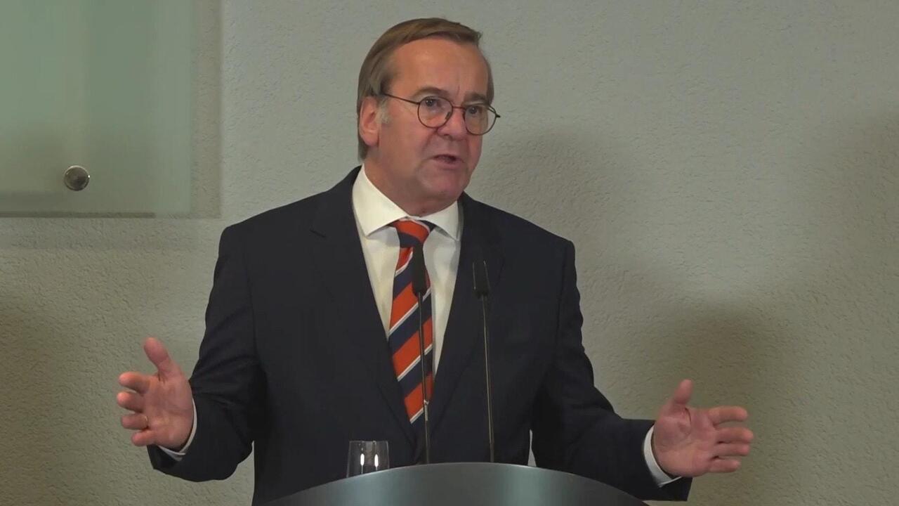 Buying weapons is like getting a driving licence… or ordering on Amazon! - Pistorius 
