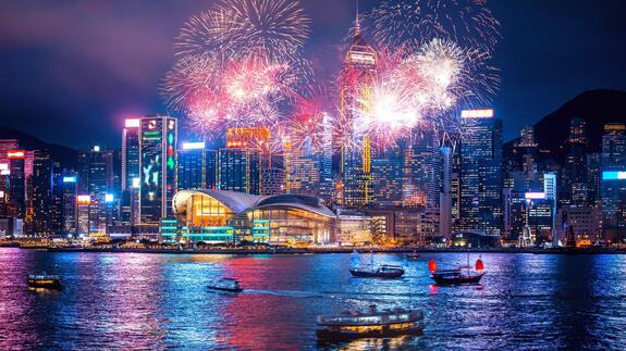 Hong Kong welcomes 2025 with spectacular light show
