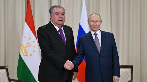 Putin holds meeting with Tajikistan President Rahmon in Moscow