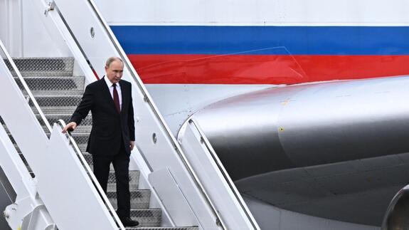 REFEED: Putin arrives at EEF in Vladivostok