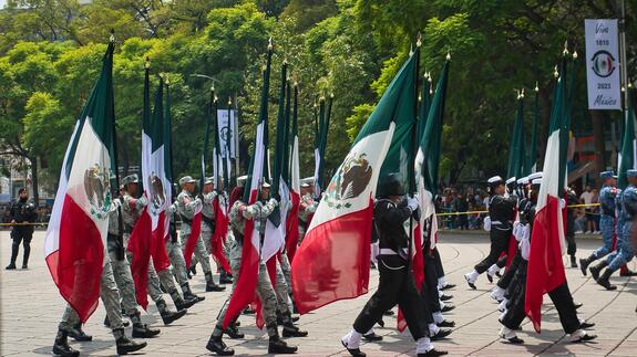 Mexico marks 204 years of independence with civic-military parade in capital