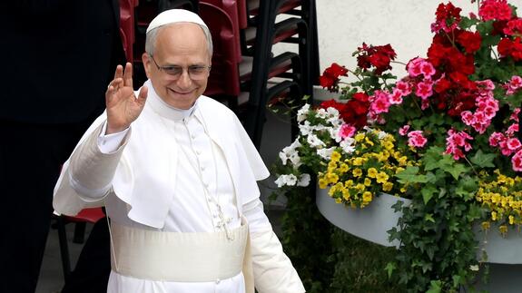 البابا ليو الرابع عشر يصل إلى تركيا في أول جولة خارجية له