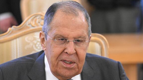 Lavrov speaks at Ambassadors Round Table in Moscow