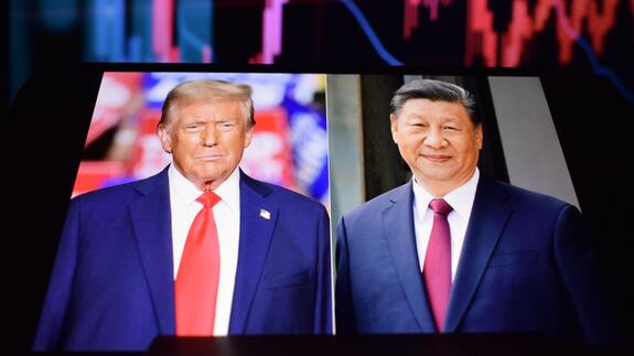Trump, Xi meet for talks in Beijing