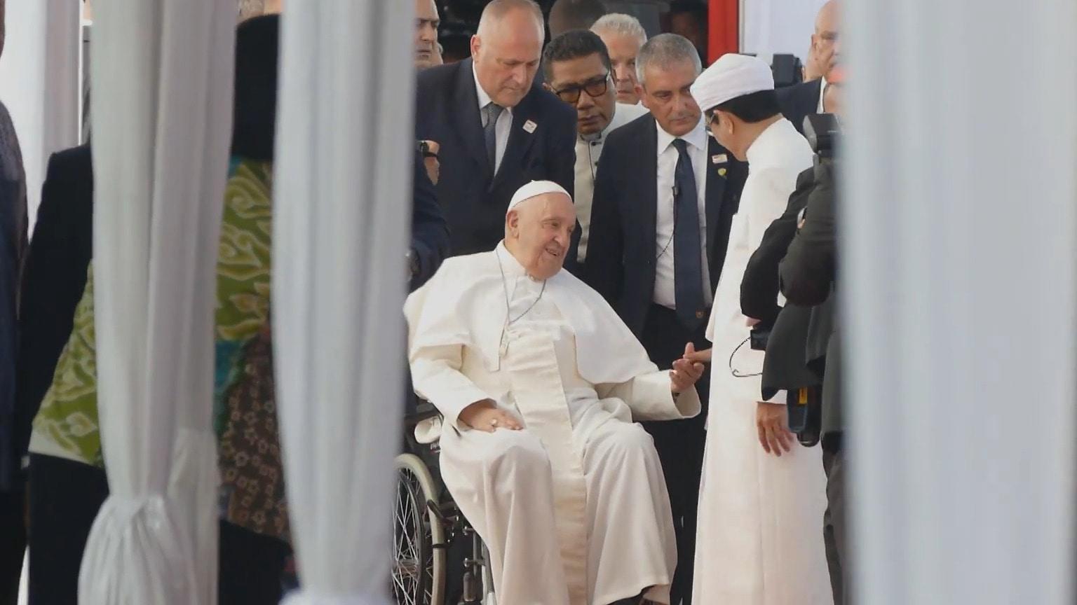 Faith to faith - Pope Francis attends inter-religious talks at ...