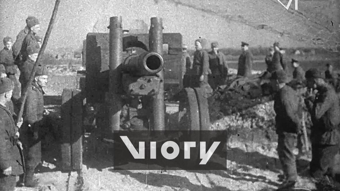 Victory in the East - Soviet troops drive Japanese forces from