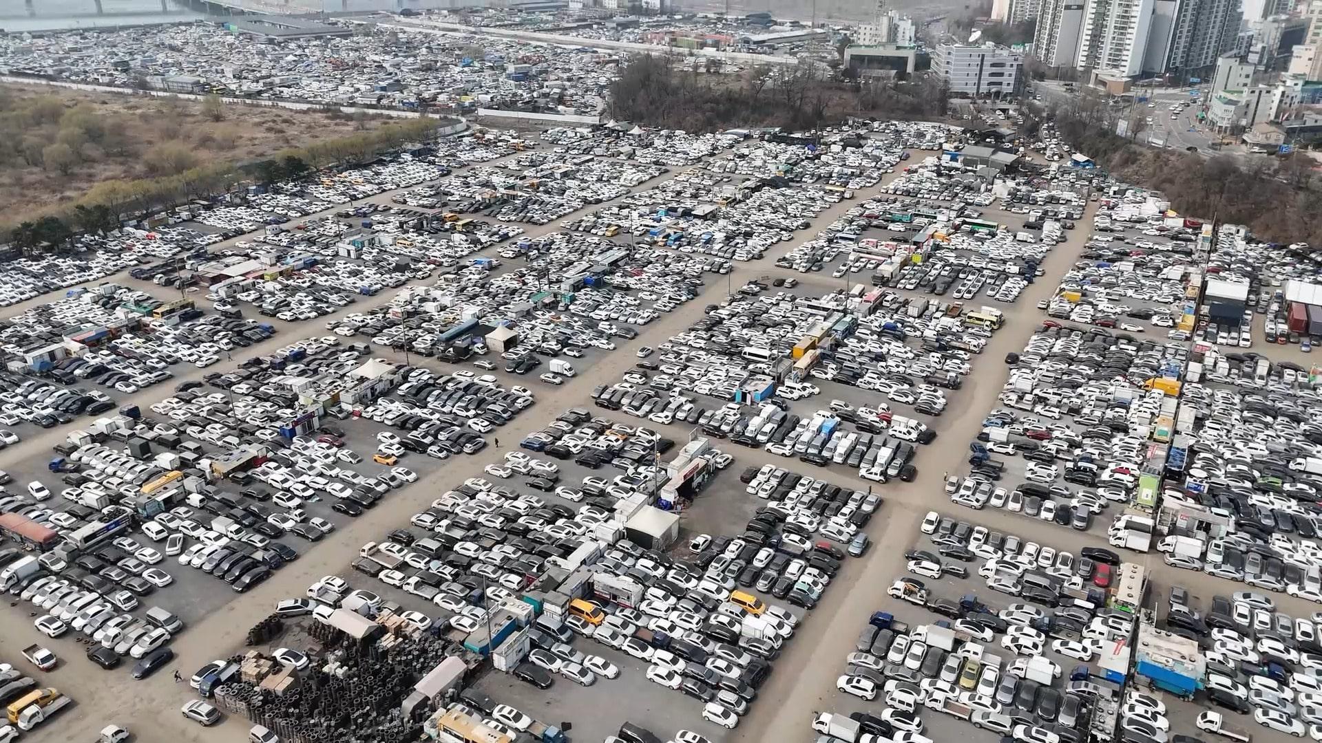 'We're trying to hold on' - Thousands of used cars stranded in Incheon ...