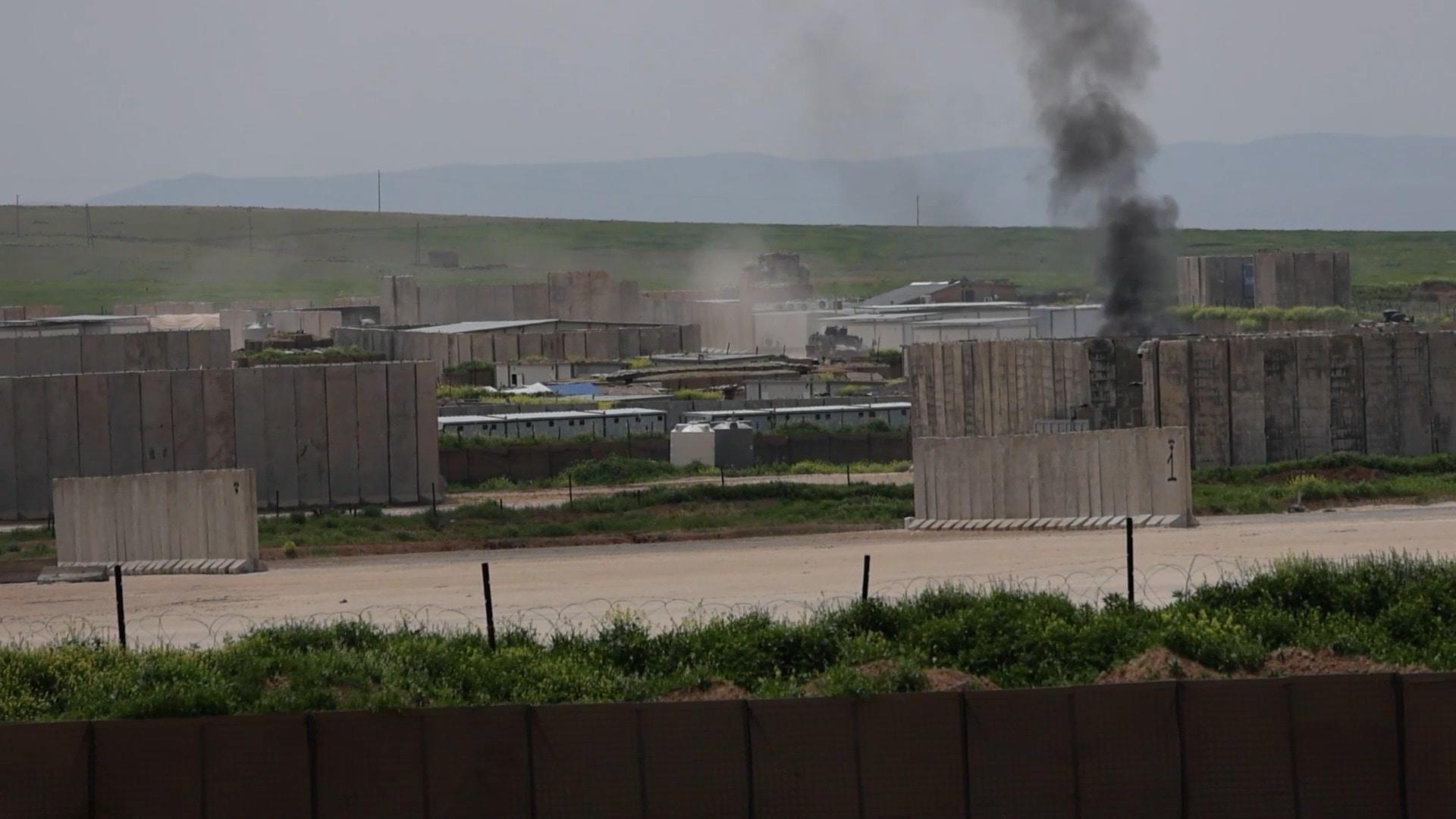 Qasrak drawdown - US army leaves last Syrian military base as ...