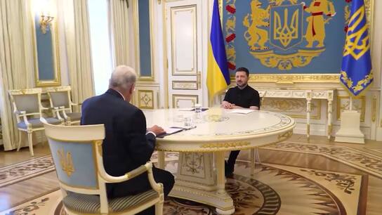 We spoke about air defences - Zelensky 'thankful' to Trump for 'resuming deliveries' at Kellogg talks as US pres set for 'major statement'