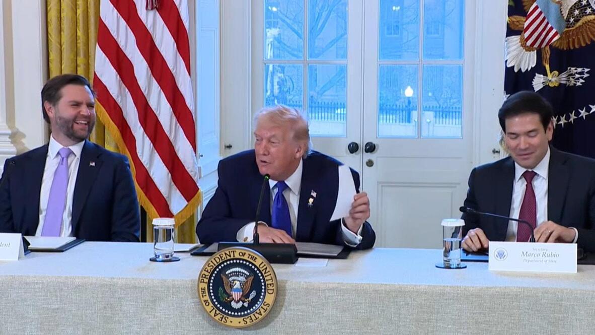 Private note? Public roast! - Trump reads Marco Rubio's 'secret memo ...