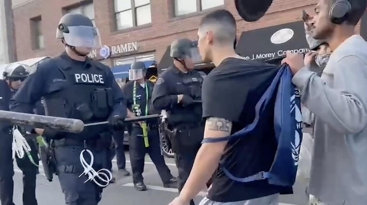 Police, National Guard stand off with anti-ICE demonstrators in LA as ...
