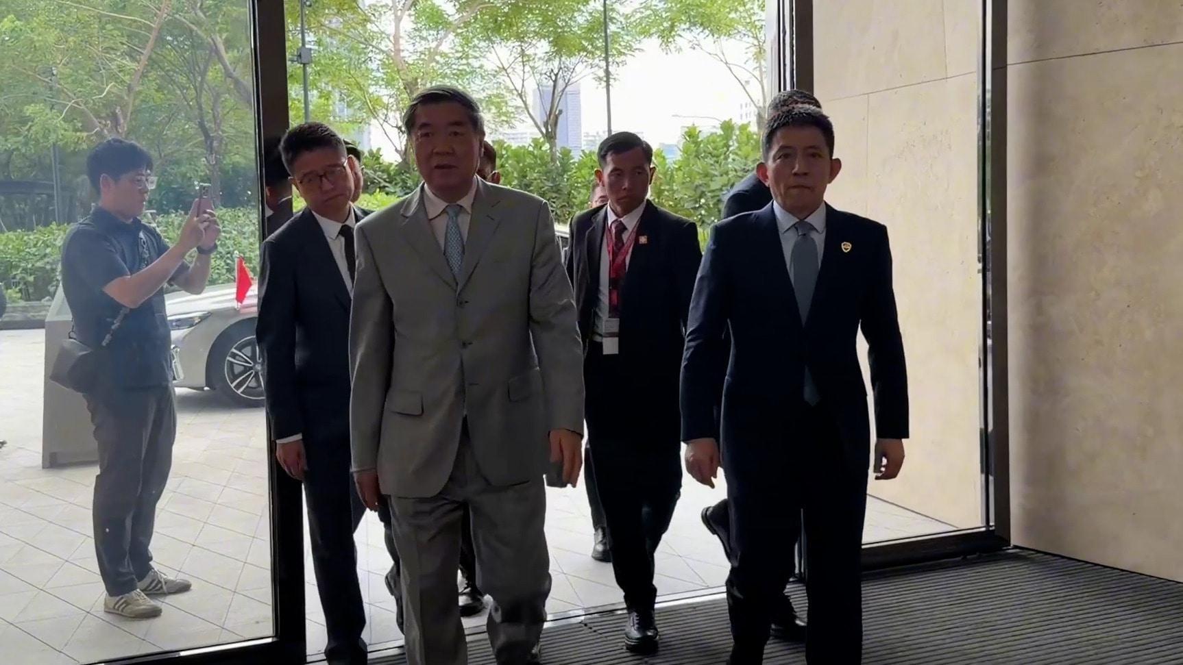 Setting the stage - Chinese VP, trade rep Li Chenggang arrive in Kuala ...