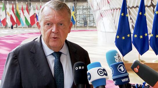 'Prepare for war!' - Danish FM calls on Europe to 'use all tools in toolbox' as Trump threatens 30% tariffs