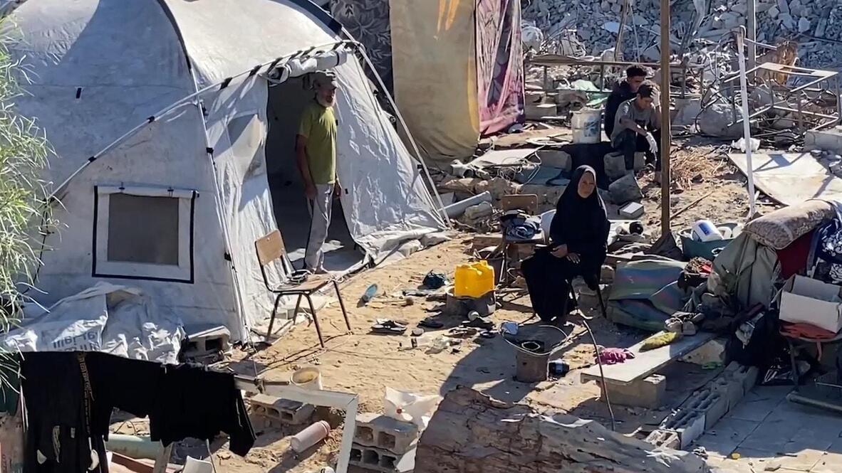 Just a roof over her head - Elderly Palestinian woman sets up tent on ...