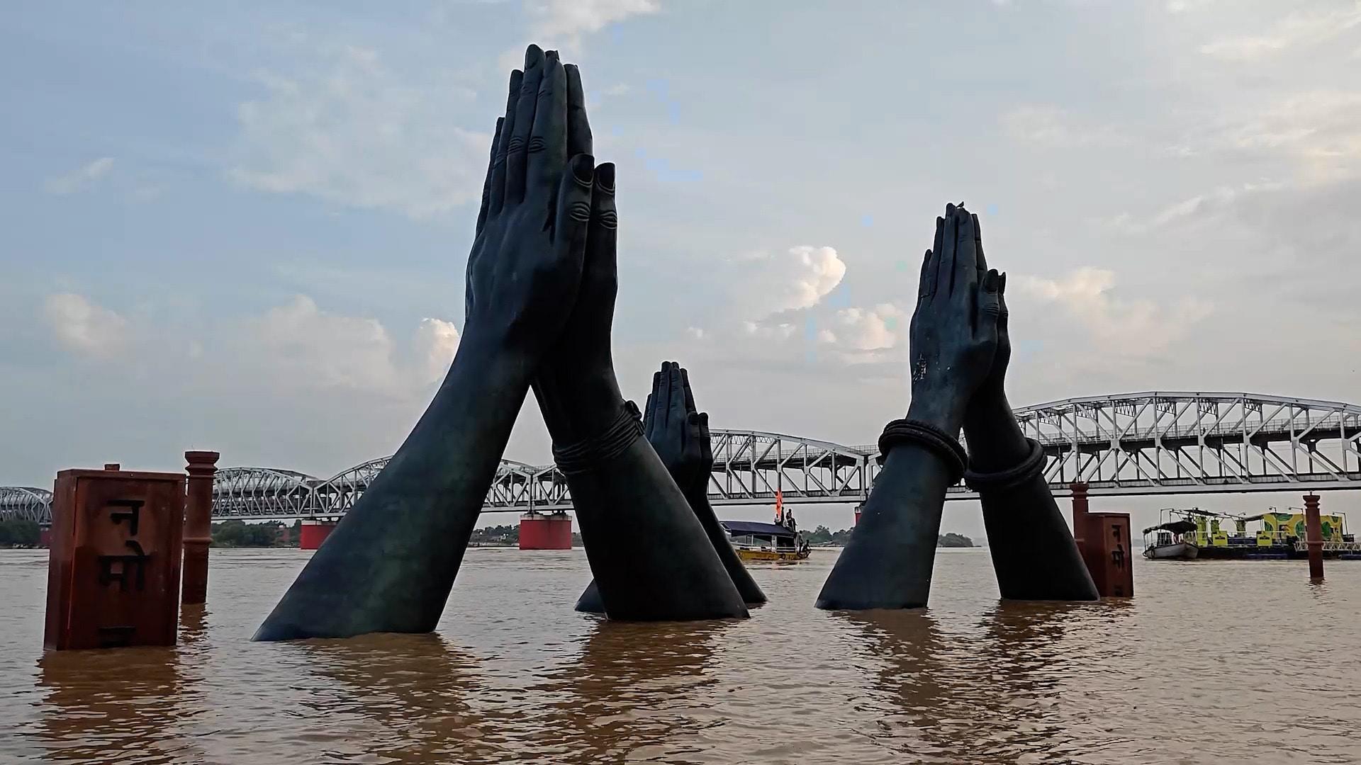 Ganges rising - India's iconic river swells as 800 evacuated to relief ...