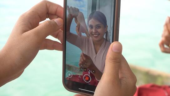 Seas the day! Single mother from remote Philippine island cooks up global following