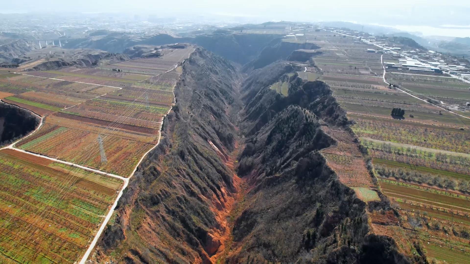 Earth shock! - China’s stunning Yuncheng Great Rift Valley shows ...