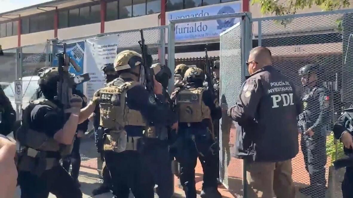 Special forces raid gym as hostage situation unfolds in Mexico City ...