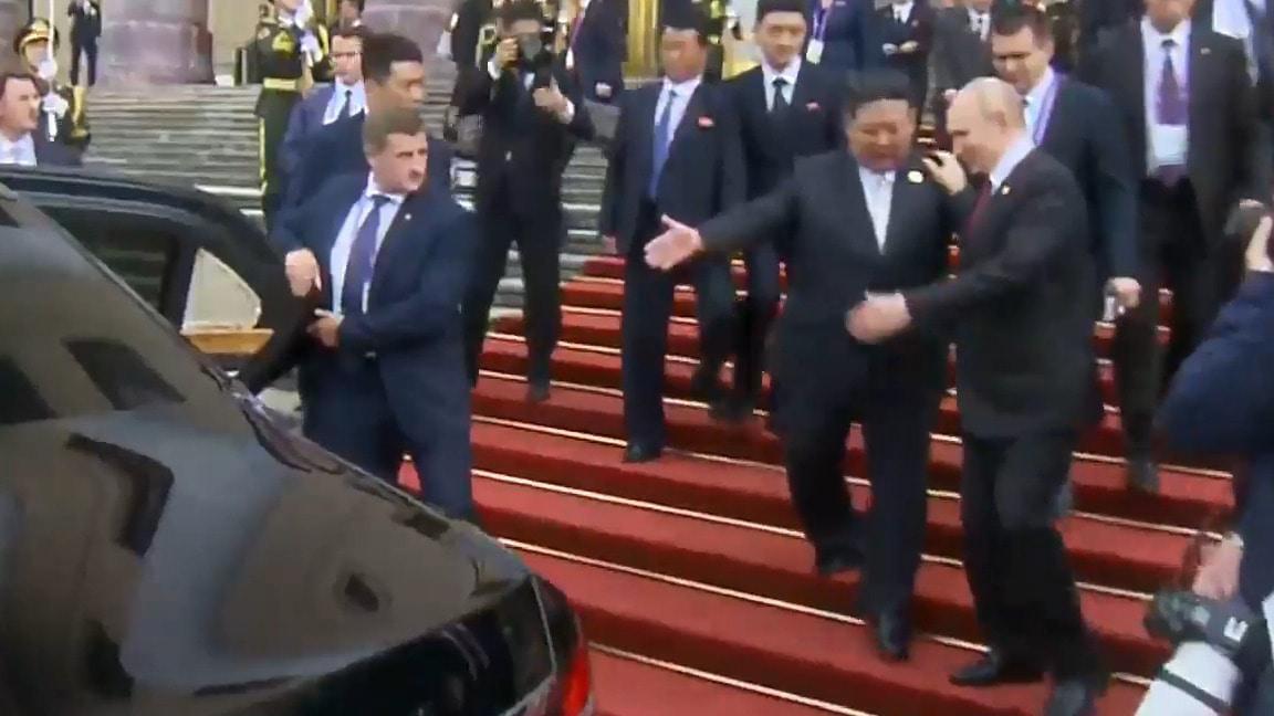 I insist, after you! Putin, Kim share a ride after V-Day celebrations ...