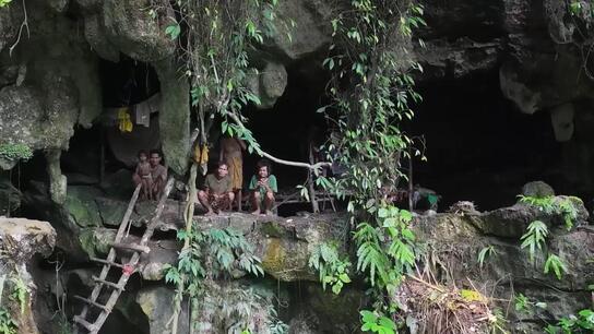‘People of the Rock’ in peril! Climate-driven rains devastate Tao’t Bato tribe in Palawan