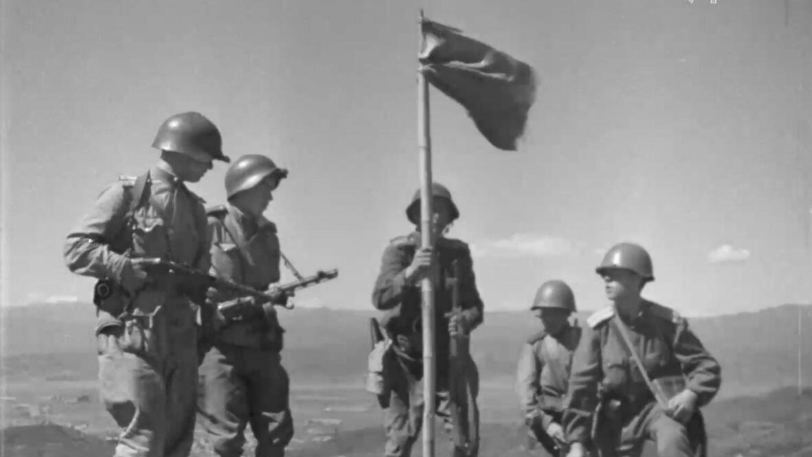 Victory in the East - Soviet troops drive Japanese forces from