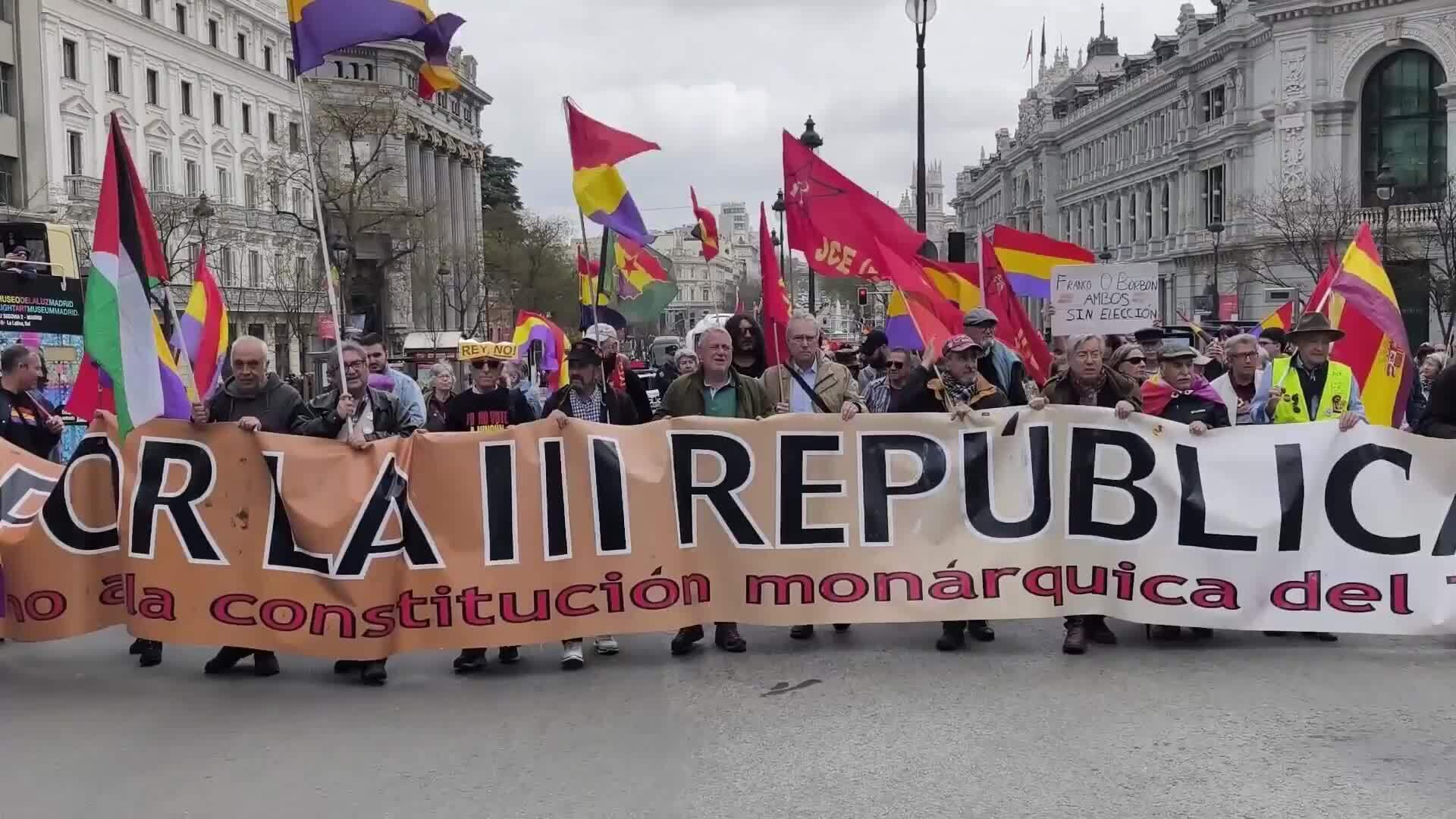 'It was imposed on us!' - Hundreds join Madrid rally against monarchy ...
