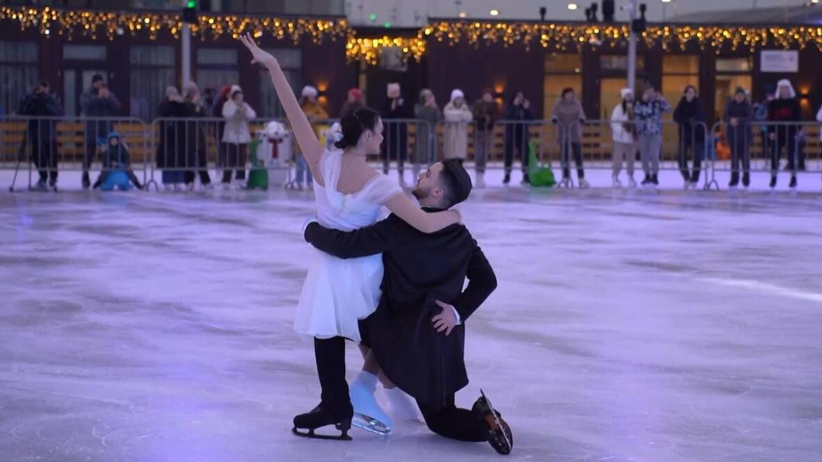 Stay chilled! World's largest artificial ice rink has grand opening in ...